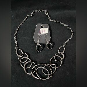 Paparazzi | Silver Loop Necklace and Earring Set